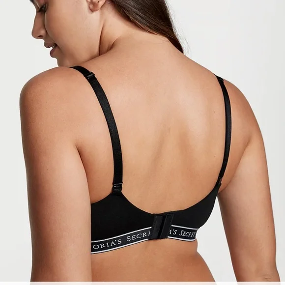 New 
THE T-SHIRT
Lightly-Lined Wireless‎ Bra - Picture 2 of 5